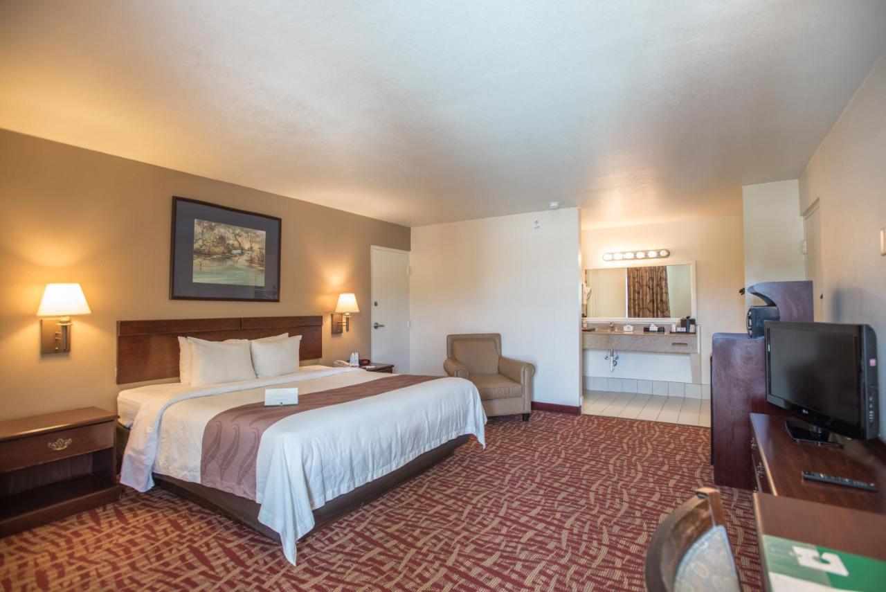 Quality Inn At Town Center Бофорт Экстерьер фото