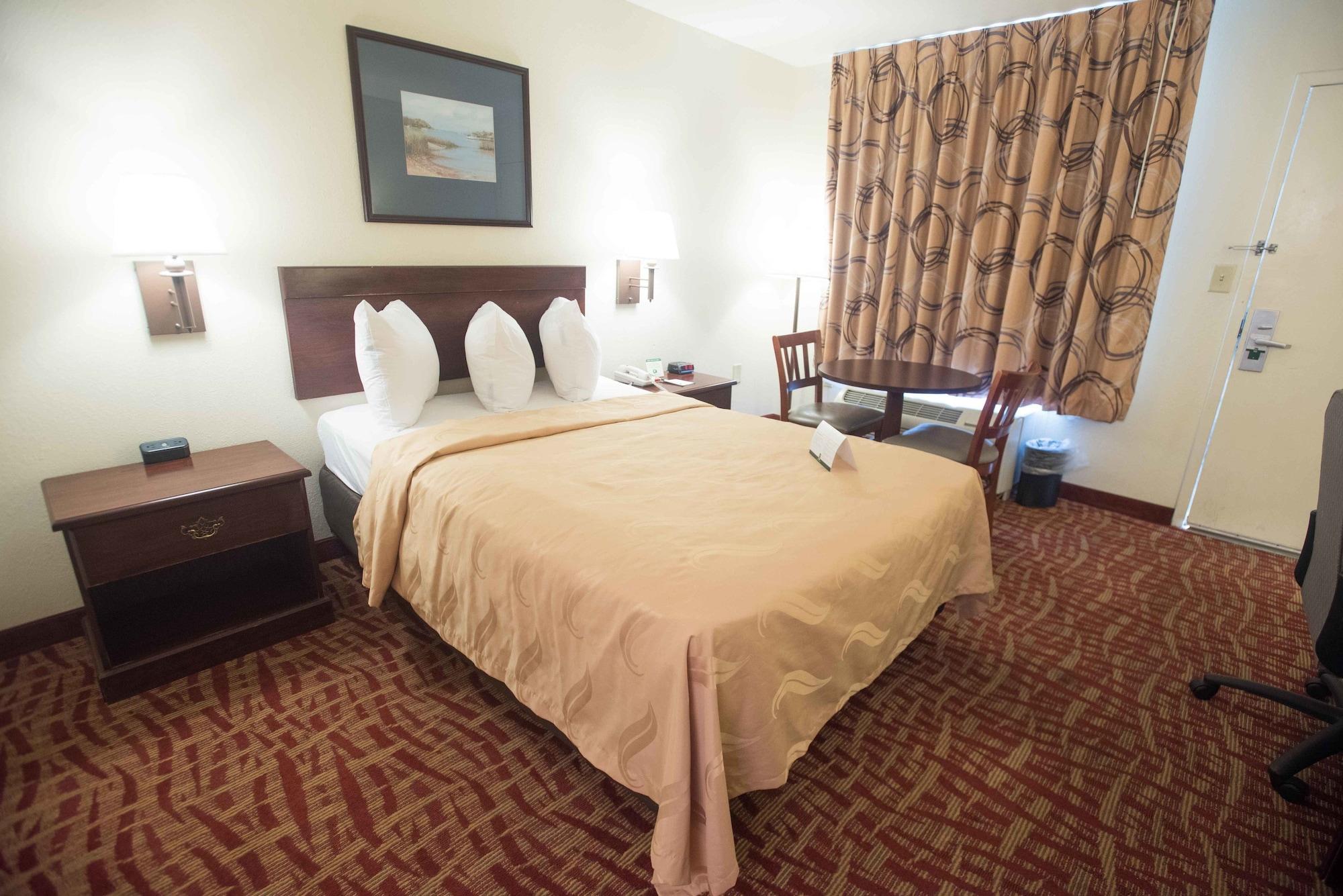 Quality Inn At Town Center Бофорт Экстерьер фото