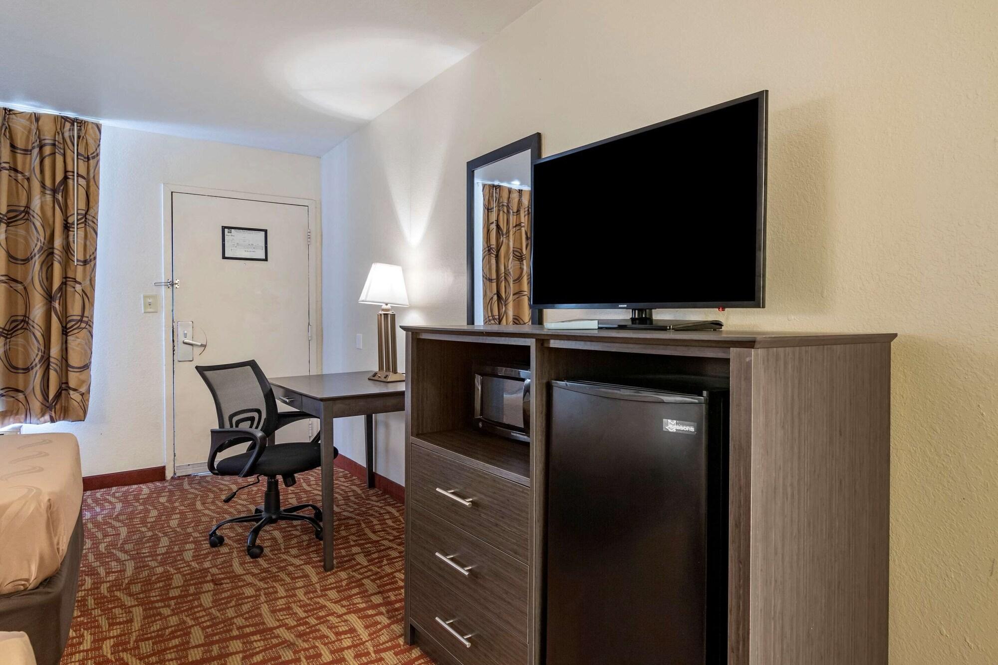Quality Inn At Town Center Бофорт Экстерьер фото