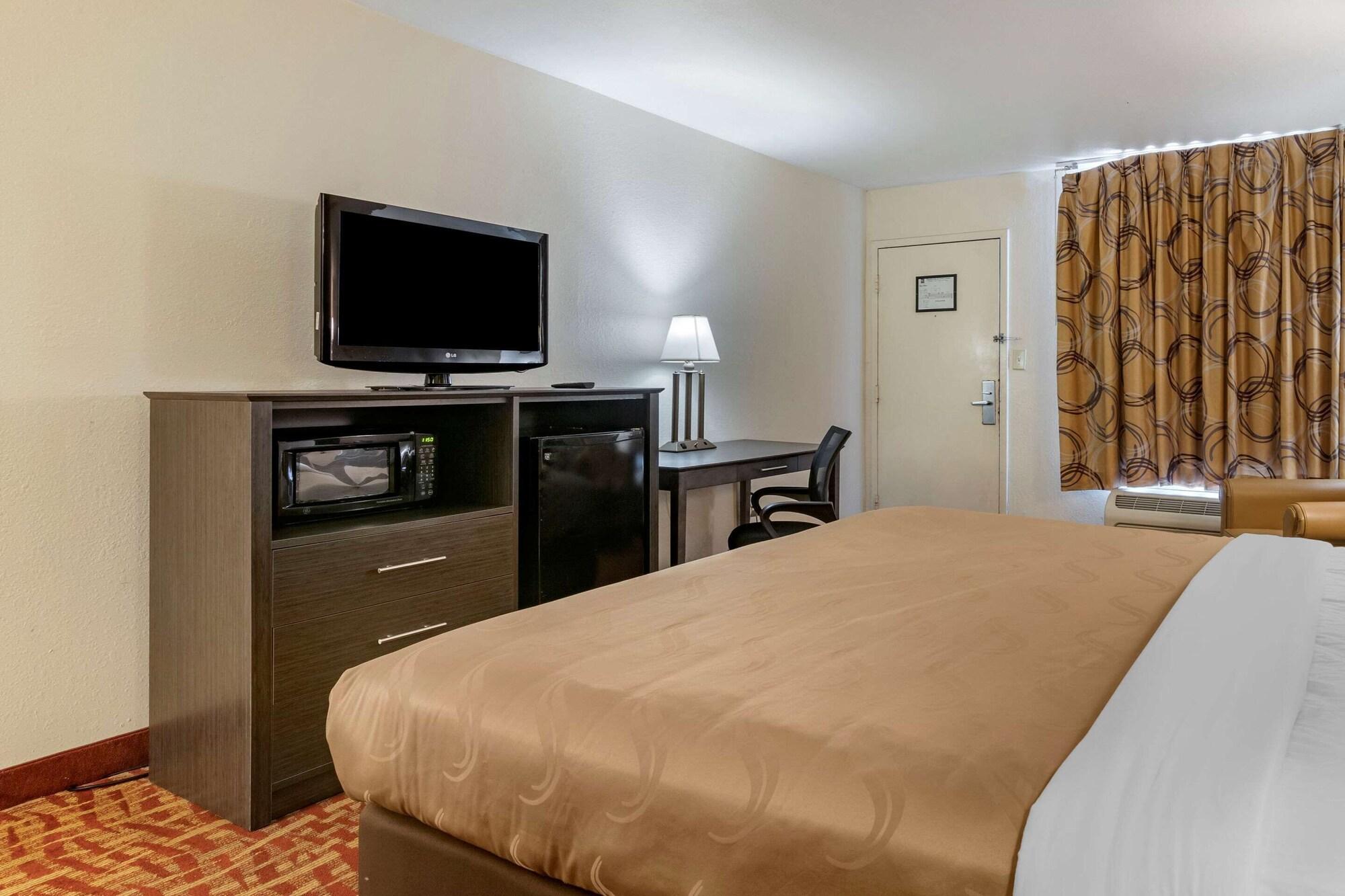 Quality Inn At Town Center Бофорт Экстерьер фото