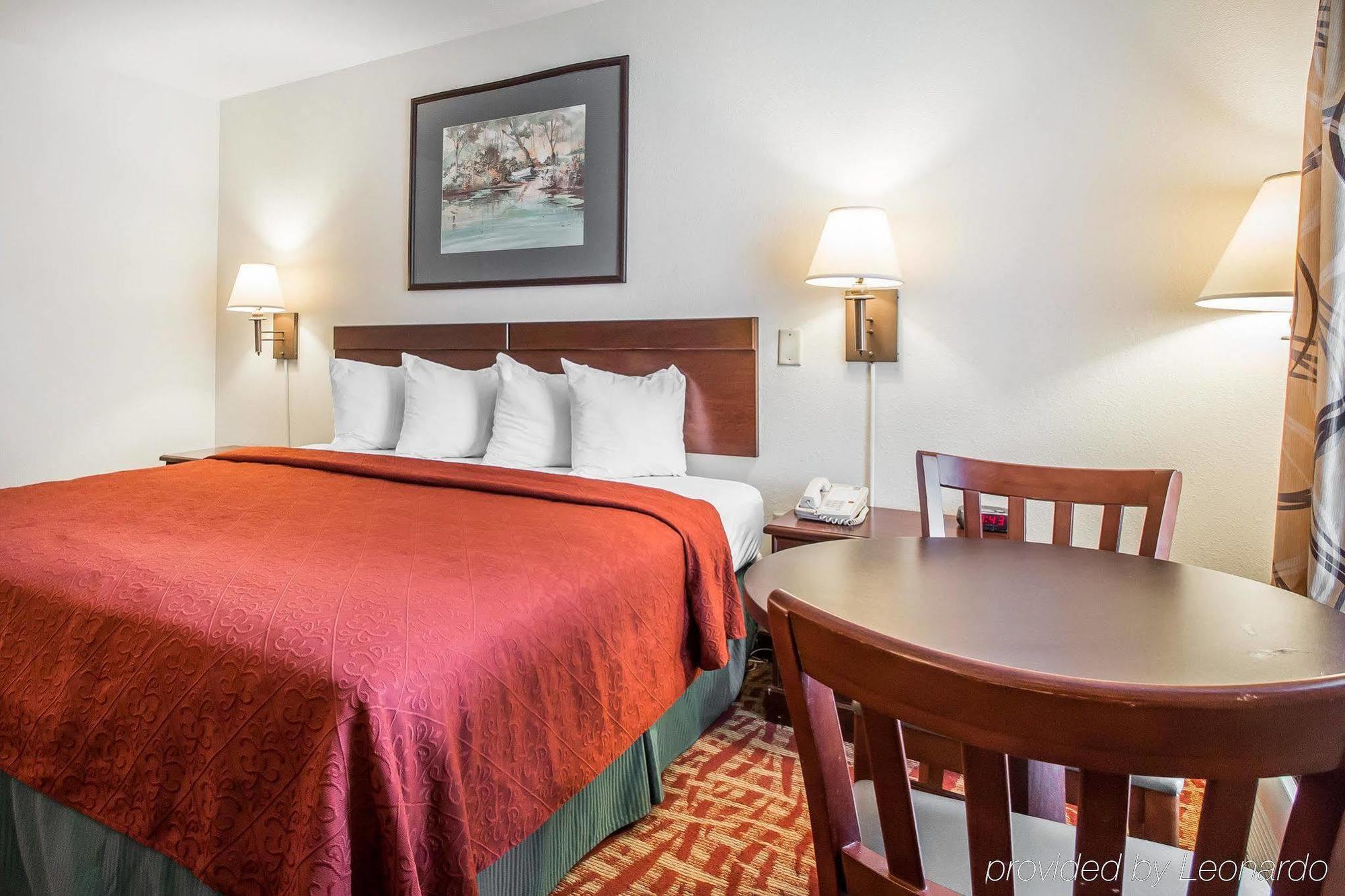 Quality Inn At Town Center Бофорт Экстерьер фото