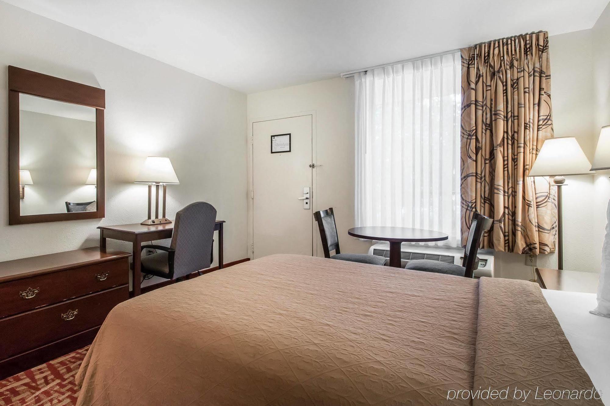Quality Inn At Town Center Бофорт Экстерьер фото