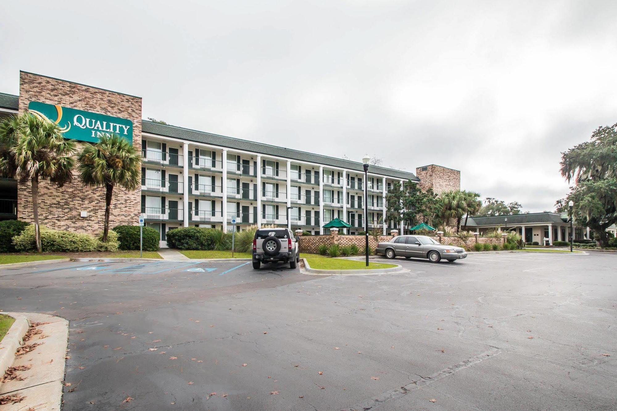 Quality Inn At Town Center Бофорт Экстерьер фото