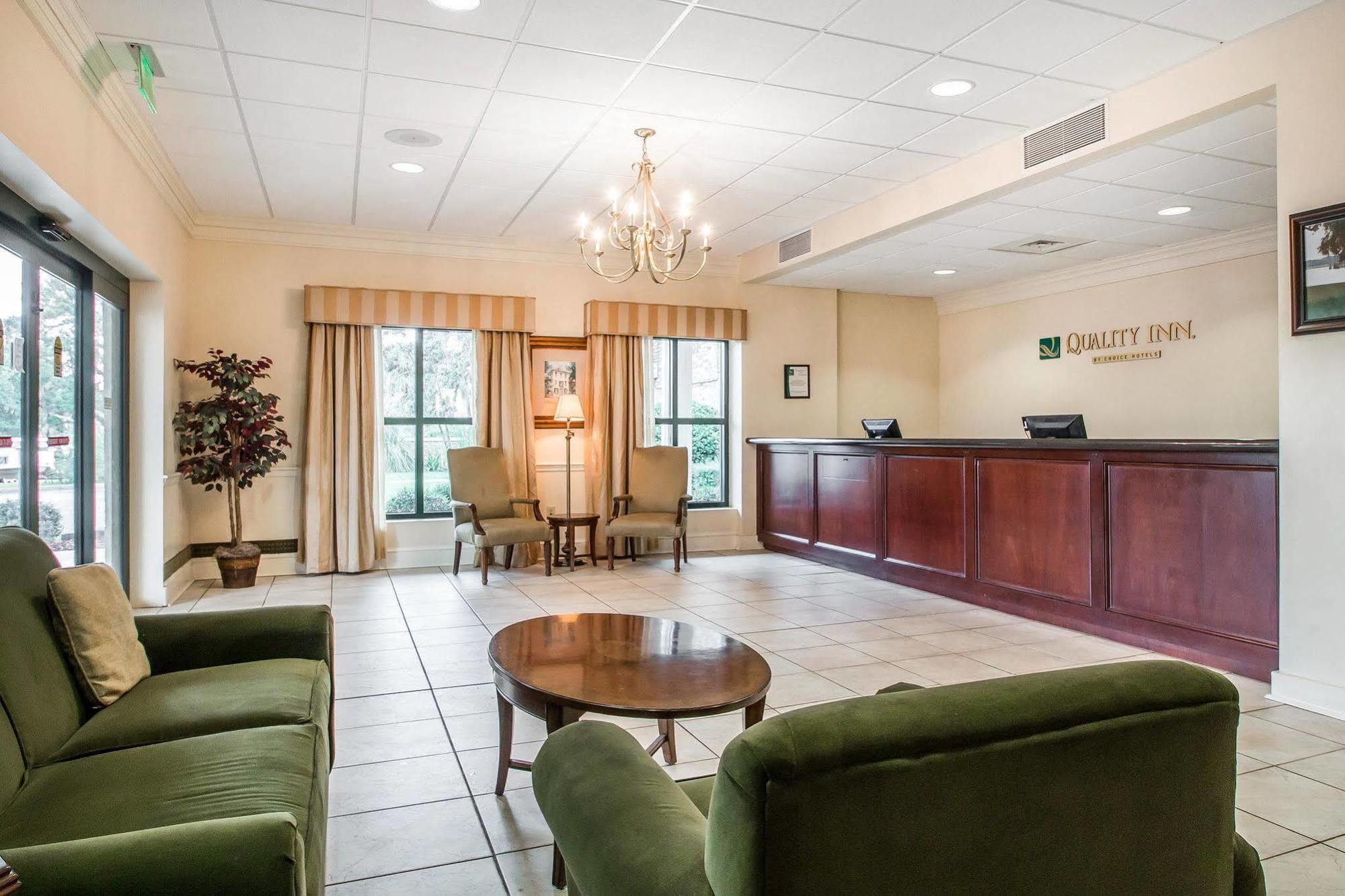 Quality Inn At Town Center Бофорт Экстерьер фото