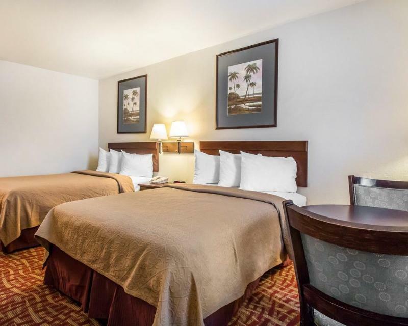 Quality Inn At Town Center Бофорт Экстерьер фото